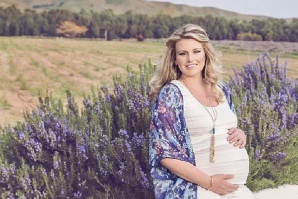 The growing trend of baby, maternity shoots