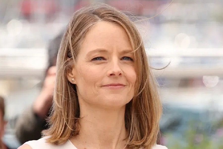 Jodie Foster takes home Primetime Emmy trophy for Outstanding Lead Actress in a Limited or Anthology Series