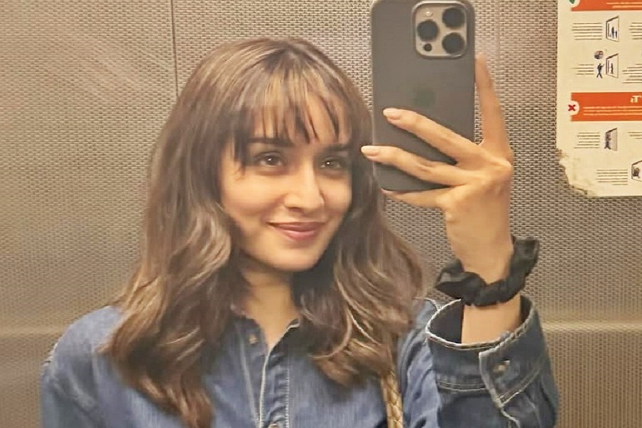 Shraddha Kapoor flaunts new hairstyle with fringes