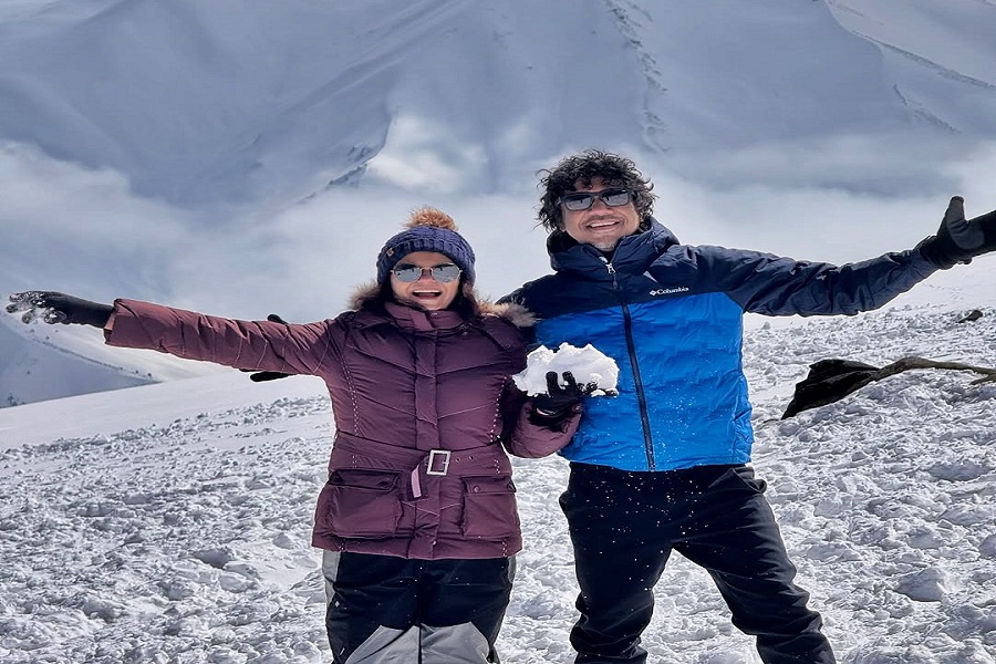 Papon celebrates wife Shweta Mishra’s 50th birthday at 13,000 feet