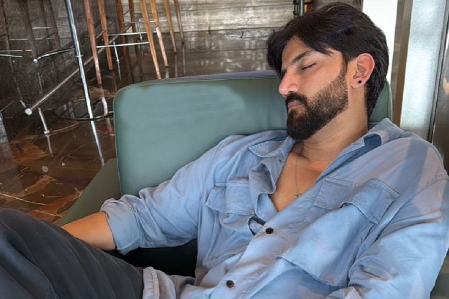Sonakshi Sinha finds hubby Zaheer Iqbal ‘too much cute’ when he’s sleeping