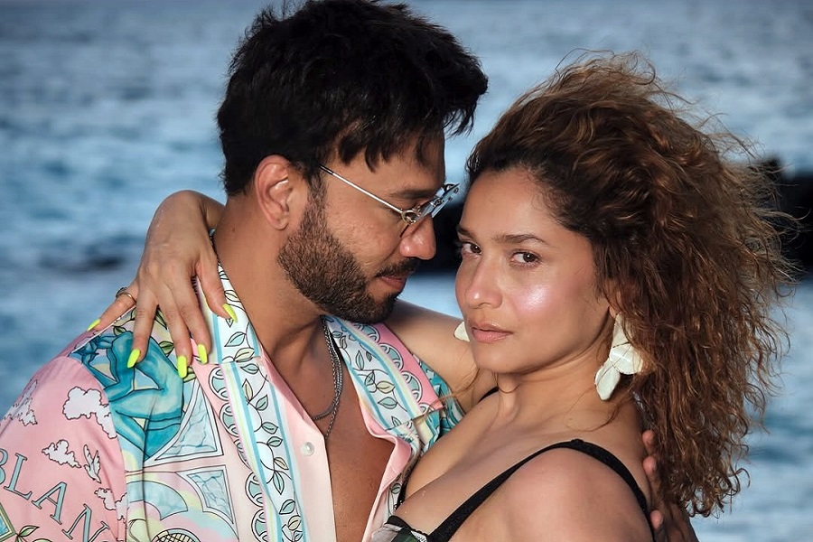 Ankita Lokhande shows her poetic side as she pens a romantic note for hubby Vicky Jain