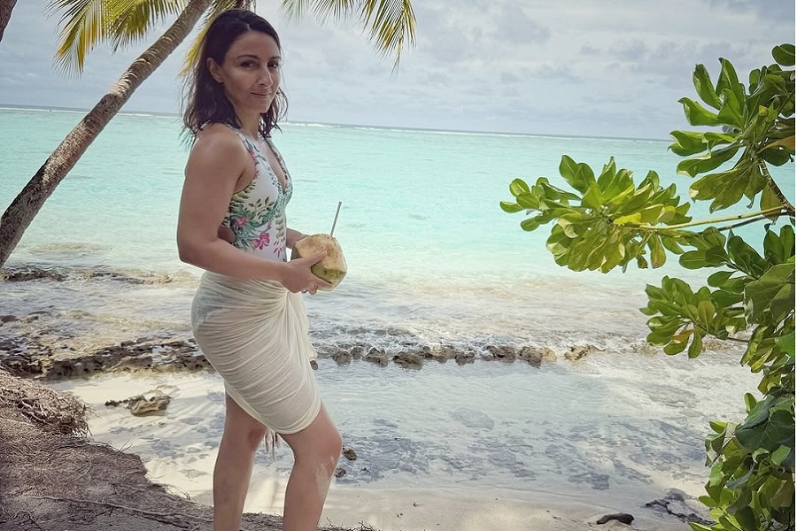 Soha Ali Khan enjoys a trip to the Island with hubby Kunal Kemmu & daughter Inaaya