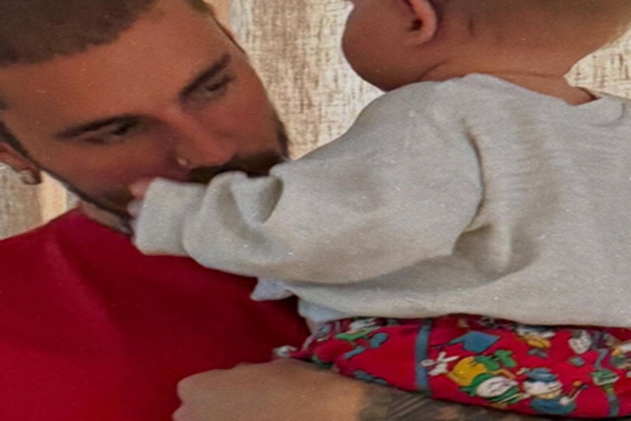 Justin Bieber shares new pictures of baby with concealed face
