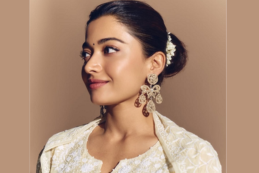 Rashmika Mandanna pens a love letter to all the 'girlies growing into the woman they love'