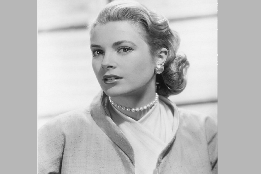 The Impact of Celebrity Style on Fashion Trends