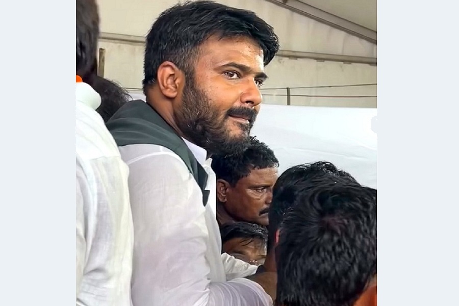 Swara Bhasker’s husband Fahad Ahmad asks fans to pray as his father suffers brain hemorrhage