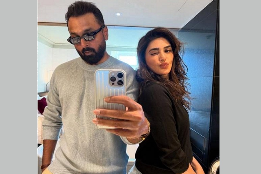 Karishma Tanna gets a sweet birthday post from husband: 'Another year of loving you'