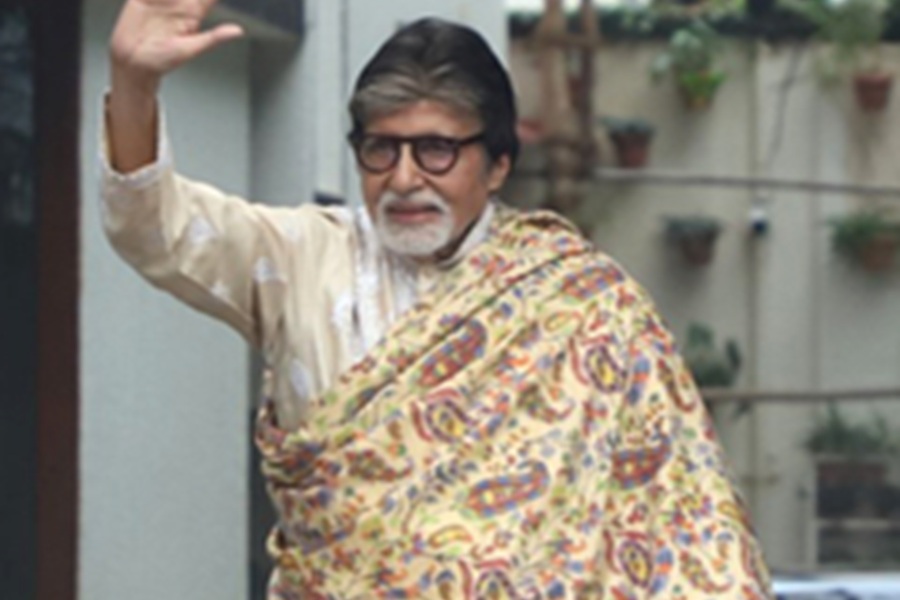 Amitabh Bachchan says 363 days to 2027