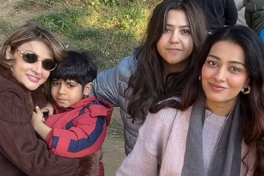 Urvashi Dholakia soaks in ‘quiet joy’ with Ektaa Kapoor amidst hilly holiday