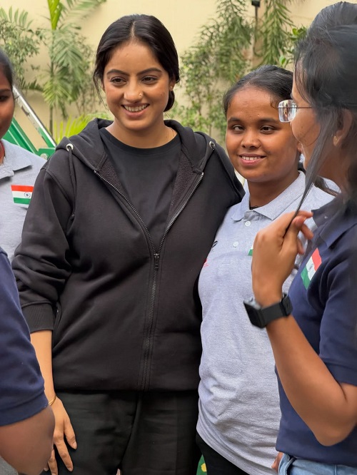 Deepika Singh meets blind women’s cricket team: Some love truly sees beyond sight