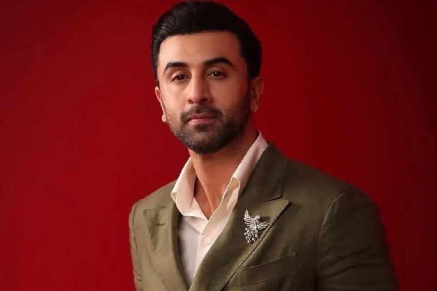 Ranbir Kapoor, Alia Bhatt return to Mumbai after New Year vacation