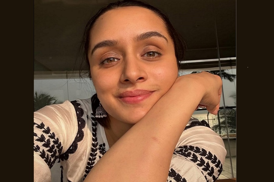 Shraddha Kapoor jokes about ‘blocking’ those who don’t like 'dhoop', shares sun-kissed photos