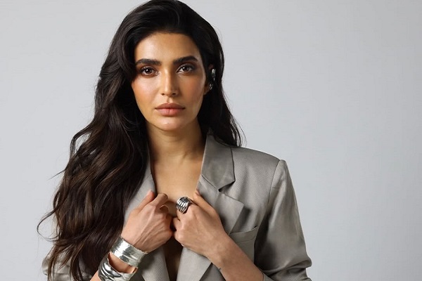 Karishma Tanna says 'don't give up on yourself' as she looks back on her journey