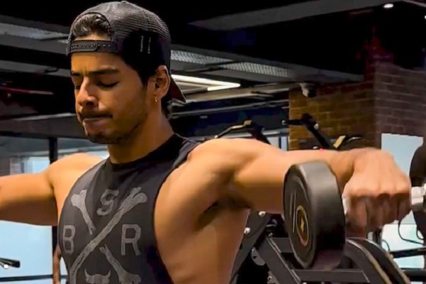 Ishaan Khatter flaunts his flexed biceps during his latest workout session: Ambition inside my DNA