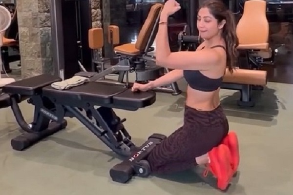 Shilpa Shetty calls Reverse Hypers one of the most underrated glute builders