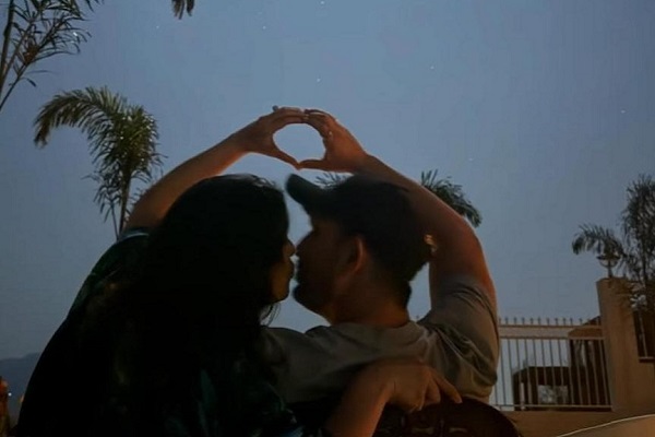 Arjun Bijlani, Neha Swami share a romantic lip lock at their new dream house