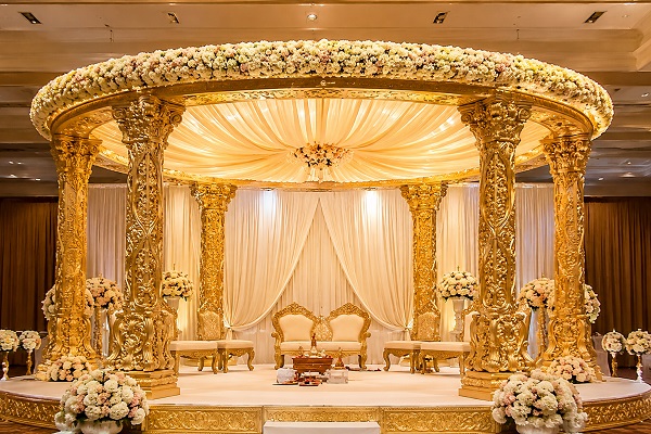 Gold Royal Mandap Ideas for a Luxurious Wedding