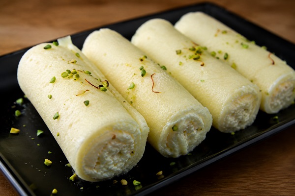 Malai Roll Recipe – A Creamy Indian Sweet Delight