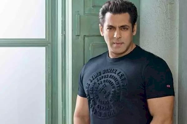 Salman Khan cleans up his Panvel farmhouse to mark Environment Day