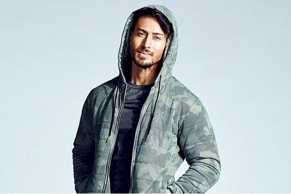 Tiger Shroff gives shout out to 'papp ninjas'