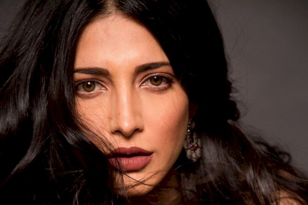 Shruti Haasan ticks boxes on her 'weirdo checklist'