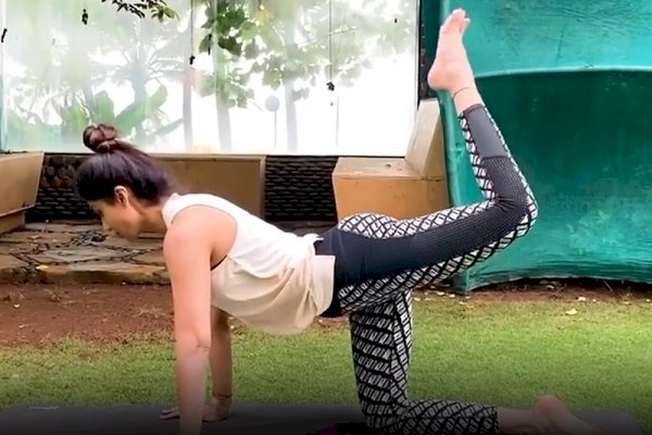 Shilpa Shetty's yoga tips to beat lockdown muscle stress