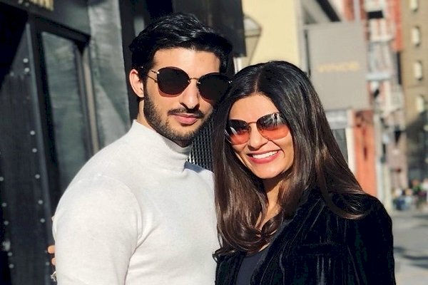 Sushmita posts love note for her 'rooh' Rohman Shawl