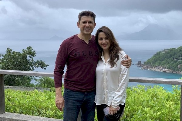 Madhuri Dixit posts message for hubby on 21st marriage anniversary