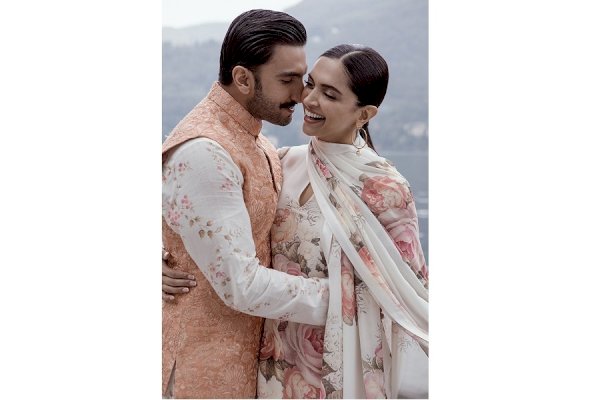 Deepika, Ranveer wish each other on anniversary