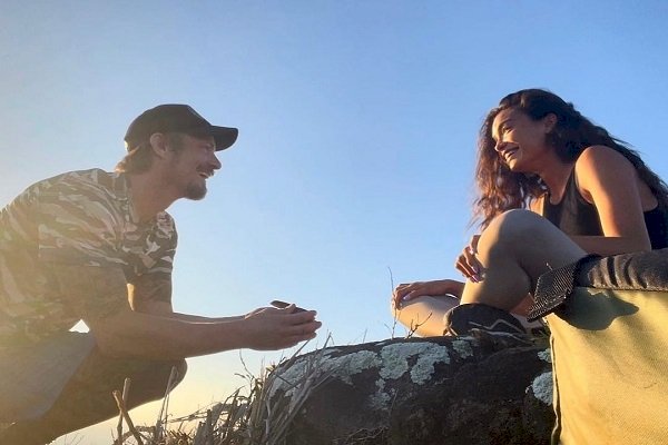 'Suicide Squad' star Joel Kinnaman, model Kelly Gale engaged