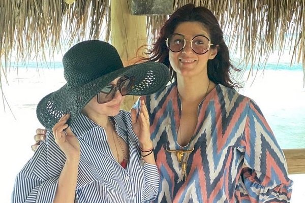 Twinkle Khanna, sister Rinke holiday together