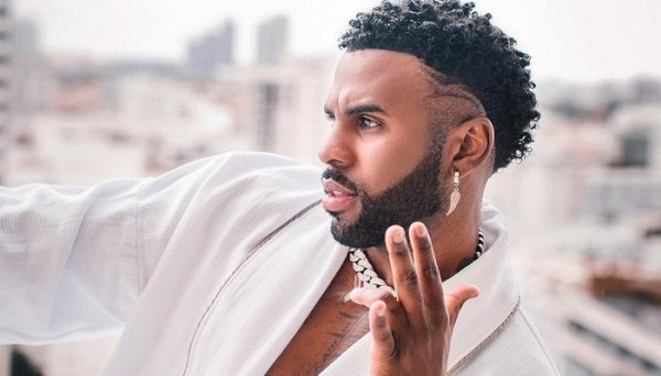 Jason Derulo is going to be a father