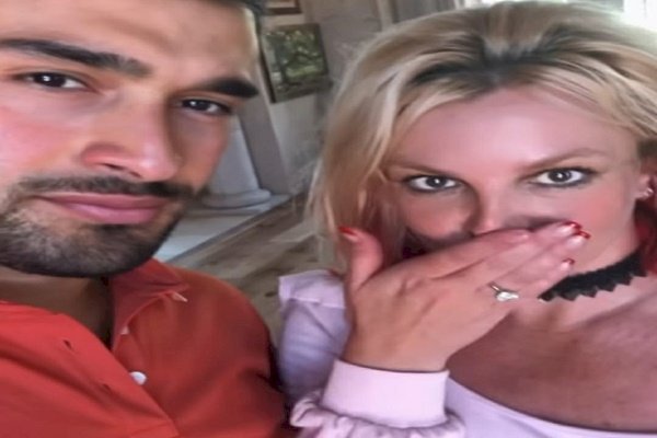 Britney Spears and Sam Asghari are officially engaged