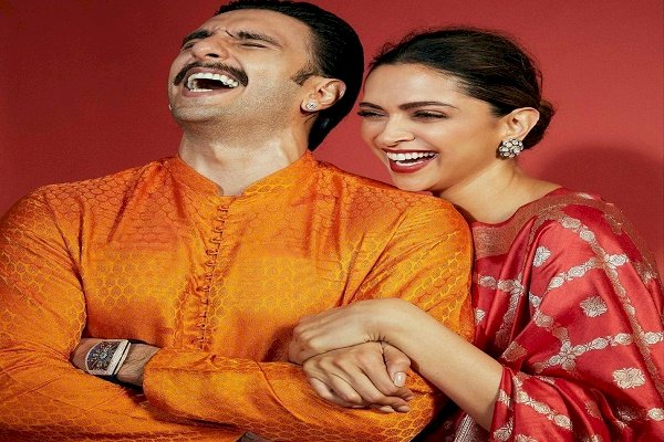 `Queen` Deepika crashes Ranveer Singh`s chat with fans