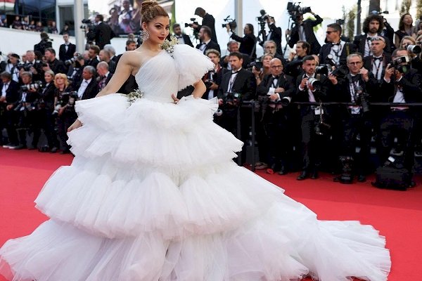 Urvashi Rautela turns Snow White as she makes Cannes debut