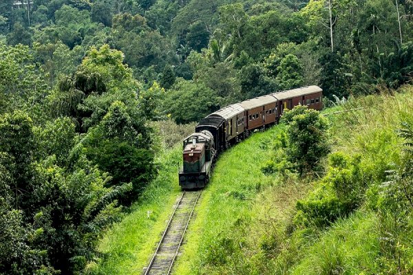 Sri Lanka hopes to attract over 900,000 tourists in 2022