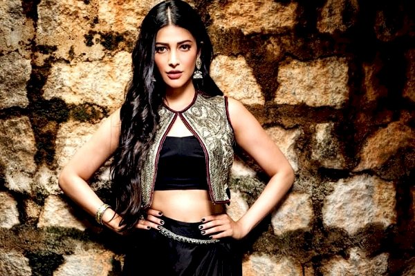 Shruti Haasan says she got her broken nose fixed after first film