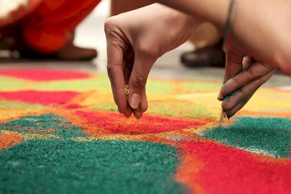 Six Fun Ways To Celebrate Diwali Safely With Your Kids This Year!