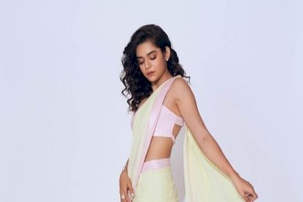 Find a good balance of natural ingredients and products that suit your skin, says actress Mithila Palkar