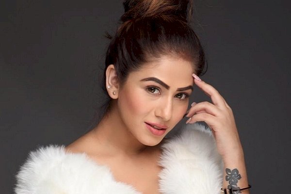 Anjali Kapoor says casting couch was one reason why she moved over to singing