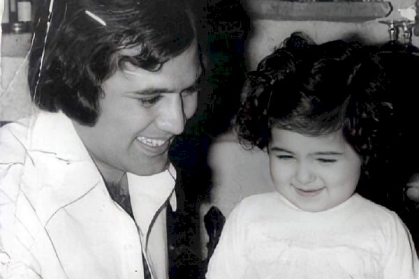 Twinkle shares throwback picture with dad Rajesh Khanna on 'shared birthday'