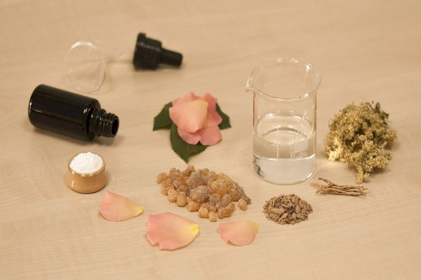 15 uses and benefits of frankincense essential oil