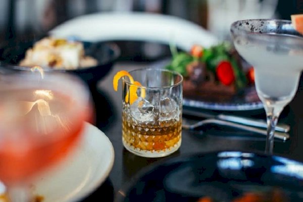 5 tips for hosting the perfect whisky tasting party