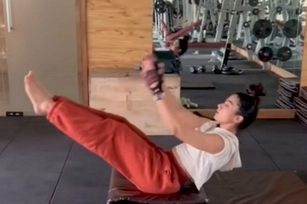 Rashmika's 'happiest time' is when she's doing core strengthening workout