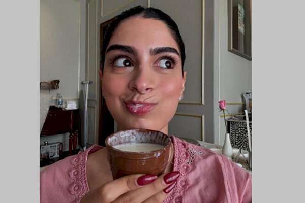 Khushi Kapoor's 'lassi' expression is pure delight