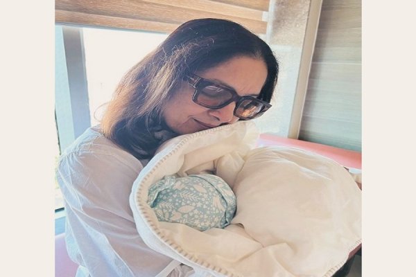 Neena Gupta shares adorable picture with ‘beti ki beti’