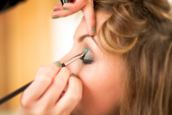 Eyeshadow tricks to elevate your makeup game and help you achieve beautiful eye looks with ease