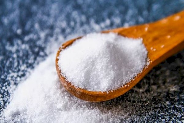 Doctor explains why a low-salt diet may not be healthy for everyone