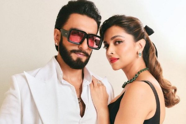 Deepika Padukone turns cheerleader for Ranveer Singh